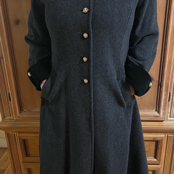 Wool dark grey coat with pockets and gold buttons. - Picture 3 of 9
